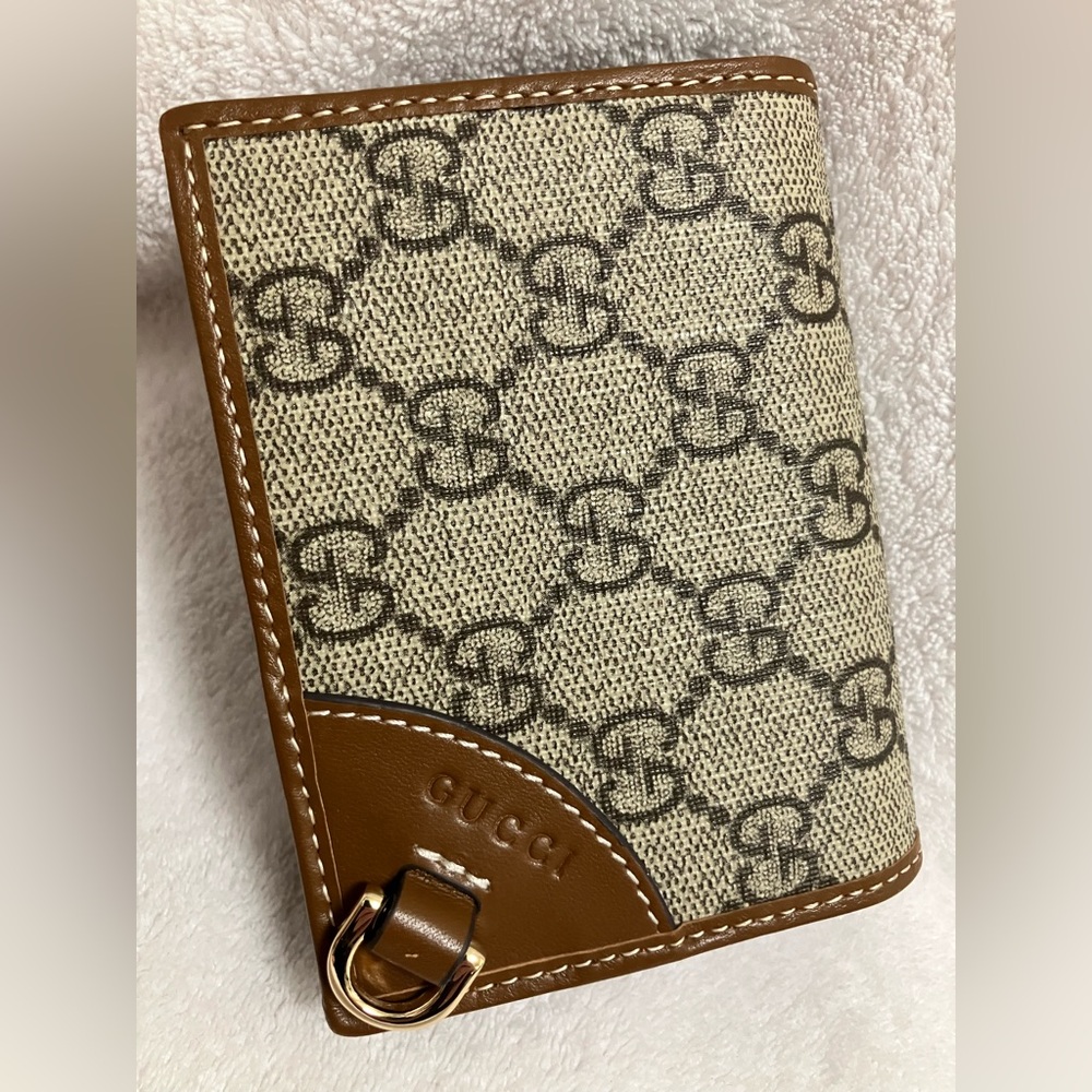 Gucci GG Emblem Wallet Small beige and dark brown monogram fabric. Pristine.